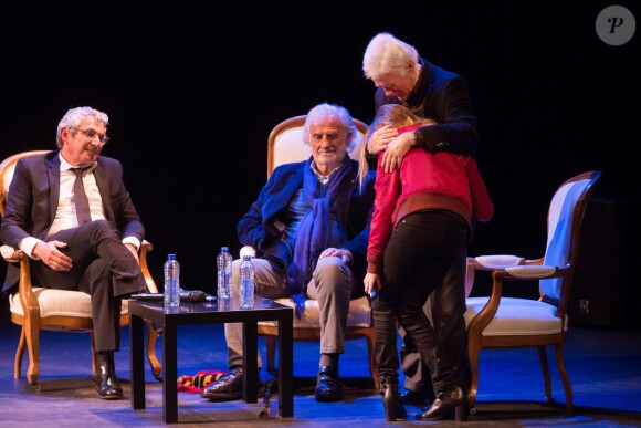 Michel Boujenah, Jean-Paul Belmondo Guy Bedos et sa fille Victoria - "La fête à Guy Bedos" - Soirée d'hommage à Guy Bedos, au Théâtre 140, à Bruxelles le 18 juin 2016