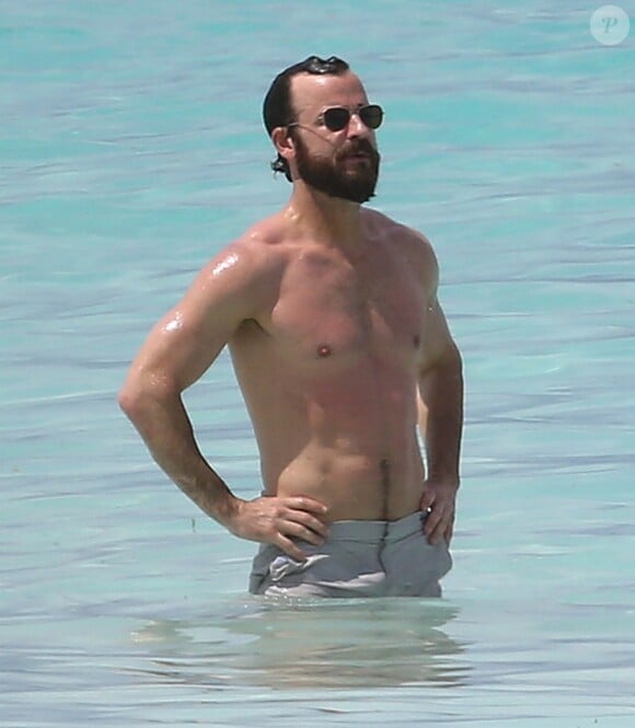 Exclusif - Justin Theroux en vacances sur l'île d'Eleuthera aux Bahamas, le 11 juin 2016.