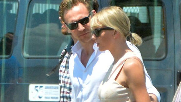Taylor Swift amoureuse : La mère de Tom Hiddleston l'adore !