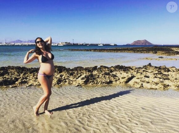 Daniela Martins enceinte, en bikini, sur Instagram