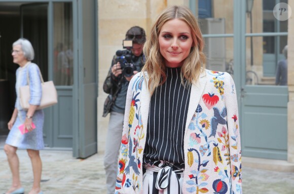 Olivia Palermo - Défilé Schiaparelli (collection haute couture automne-hiver 2016/2017), place Vendôme. Paris, le 4 juillet 2016.