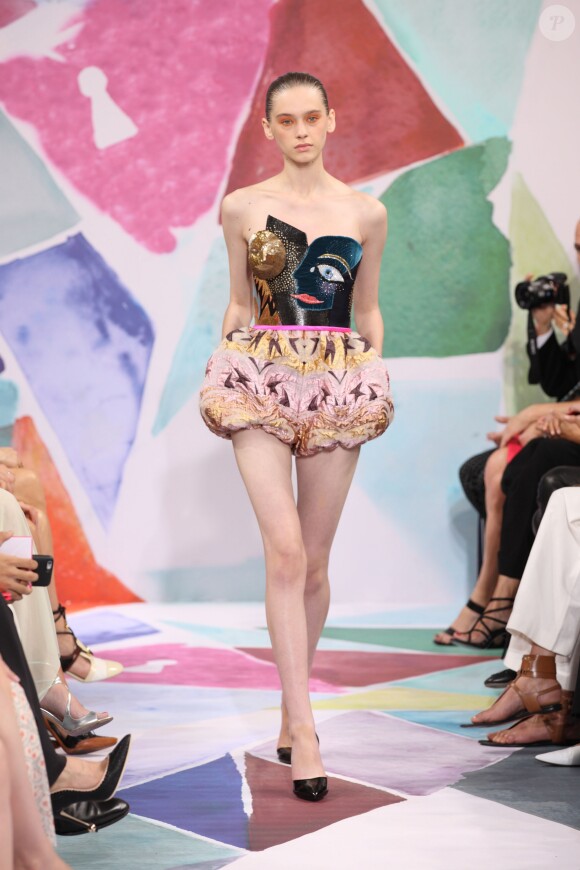 Défilé Schiaparelli (collection haute couture automne-hiver 2016/2017), place Vendôme. Paris, le 4 juillet 2016.