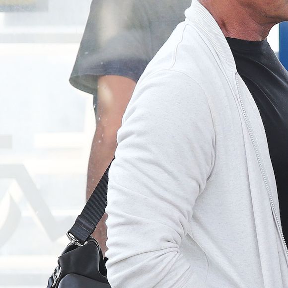 Sylvester Stallone et sa femme Jennifer Flavin arrivent à l'aéroport de Nice avec leurs filles Sophia Rose, Sistine Rose et Scarlet Rose le 5 juillet 2016.