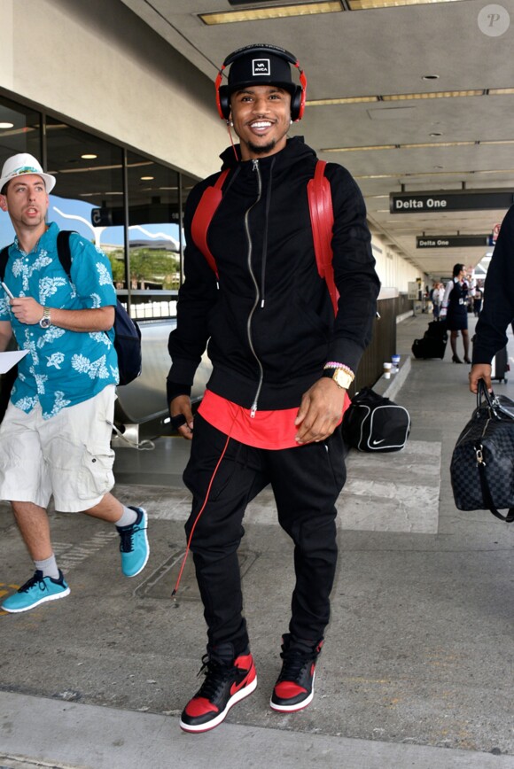 Le chanteur Trey Songz arrive à l'aéroport de LAX à Los Angeles pour prendre l’avion, le 5 octobre 2015