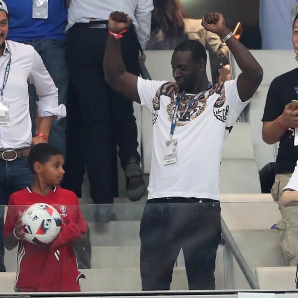 Omar Sy - People assistent à la demi-finale de l'Euro 2016 Allemagne-France au stade Vélodrome à Marseille, France, le 7 juillet 2016. © Cyril Moreau/Bestimage