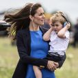 Kate Middleton, Le prince William et leur fils le prince George assistent au Royal International Air Tattoo le 8 juillet 2016.  8th July 2016 Fairford UK Britain's Prince William and Catherine, Duchess of Cambridge take their son Prince George to the Royal International Air Tattoo 2016 at RAF Fairford.08/07/2016 - Gloucester