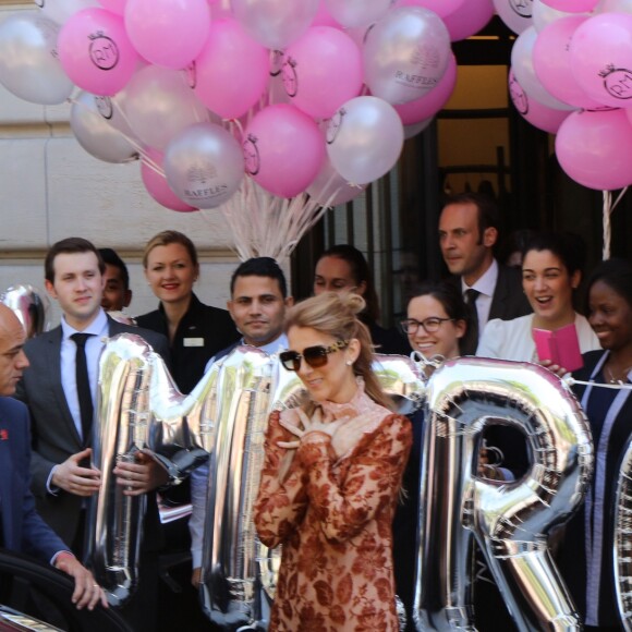 L'hôtel Royal Monceau remercie Céline Dion pour son séjour avec un énorme bouquet de ballons à Paris le 9 juillet 2016.