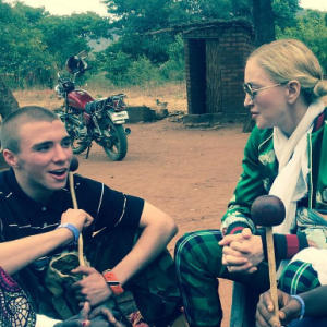 Madonna assiste au baptême tribal de son fils David Banda au Malawi. Photo publiée sur Instagram, le 9 juillet 2016