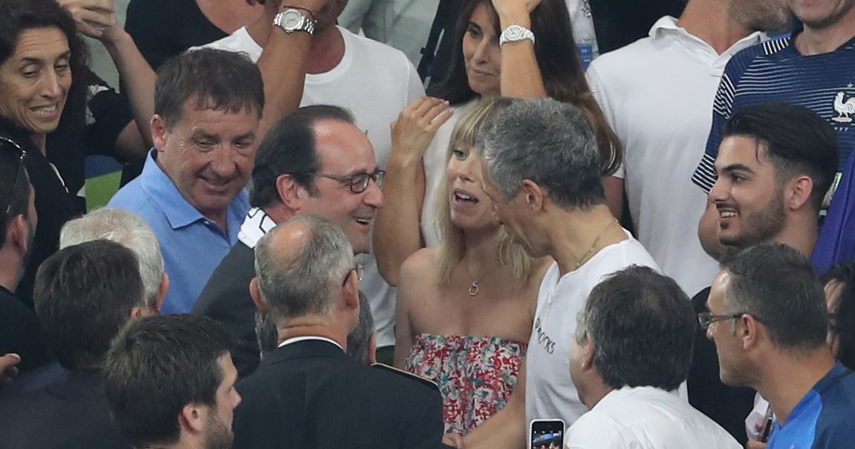 François Hollande avec Nagui, sa femme Mélanie Page et ...