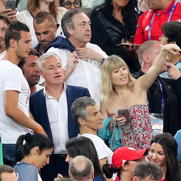 Didier Deschamps, Nagui et sa femme Mélanie Page lors du match de l'Euro 2016 Allemagne-France au stade Vélodrome à Marseille, France, le 7 juillet 2016. © Cyril Moreau/Bestimage