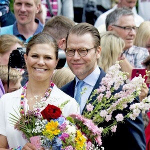 La princesse Victoria de Suède fêtait le 14 juillet 2016 son 39e anniversaire, rencontrant à la Villa Solliden des centaines de Suédois, entourée de son mari le prince Daniel, de leur fille la princesse Estelle, de leur fils le prince Oscar (dont c'était la première participation à un événement officiel) et de ses parents le roi Carl XVI Gustaf et la reine Silvia.