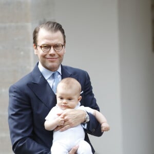 La princesse Victoria de Suède fêtait le 14 juillet 2016 son 39e anniversaire, rencontrant à la Villa Solliden des centaines de Suédois, entourée de son mari le prince Daniel, de leur fille la princesse Estelle, de leur fils le prince Oscar (dont c'était la première participation à un événement officiel) et de ses parents le roi Carl XVI Gustaf et la reine Silvia.