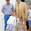 Le prince Frederik, le prince Vincent, la princesse Josephine, le prince Henrik, le prince Christian - La famille royale de Danemark lors d'un photocall au palais de Grasten, le 15 juillet 2016.15/07/2016 - Grasten