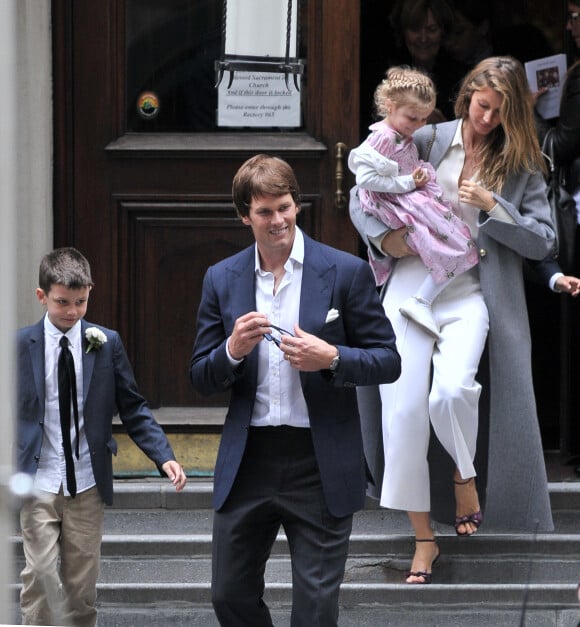 Gisele Bündchen, son mari Tom Brady et de leurs enfants Benjamin Brady et Vivian Lake Brady à New York le 29 avril 2016.