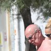 Rupert Murdoch et sa femme Jerry Hall profitent de leur journée sur une plage au Lavandou, le 18 juillet 2016 pendant leurs vacances.