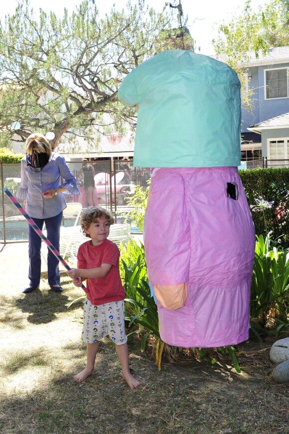 Exclusive - Dean McDermotto, Tori Spelling, Liam McDermott, Hattie McDermott, Stella McDermott, Finn McDermott during the Tori Spelling Throws Daughter Stella A Japanese Themed 8th Birthday in Los Angeles, CA on July 1§, 2016. Photo by Michael Simon/startraks/ABACAPRESS.COM19/07/2016 - 