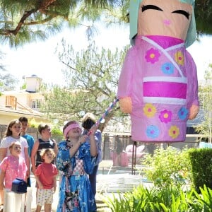 Exclusive - Dean McDermotto, Tori Spelling, Liam McDermott, Hattie McDermott, Stella McDermott, Finn McDermott during the Tori Spelling Throws Daughter Stella A Japanese Themed 8th Birthday in Los Angeles, CA on July 1§, 2016. Photo by Michael Simon/startraks/ABACAPRESS.COM19/07/2016 - 