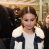 Selena Gomez va prendre un train à la gare du Nord à Paris, le 10 mars 2016.