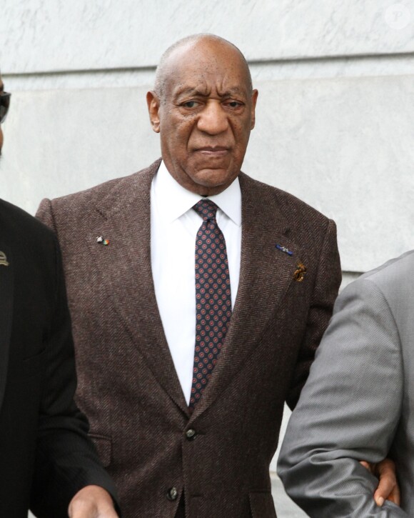 Bill Cosby arrive pour la seconde audition au palais de justice de Montgomery à Norristown, le 3 février 2016, pour une audition préliminaire pour son accusation d'agression sexuelle sur une cinquantaine de femmes.