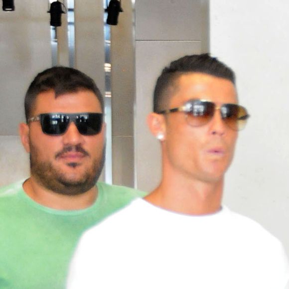 Cristiano Ronaldo fait du shopping à Beverly Hills, le 26 juillet 2016, avec ses amis.