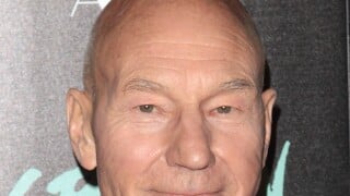Patrick Stewart face à la violence domestique, raconte son traumatisme...