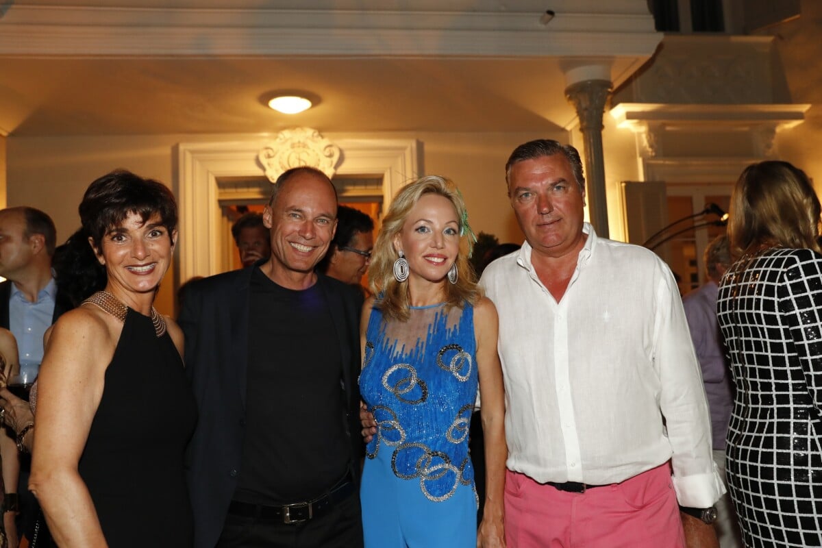 Photo Bertrand Piccard et sa femme Mich le avec le prince