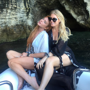 Hofit Golan et Lindsay Lohan lors de leurs vacances en Sardaigne. photo publiée sur Instagram, à la fin du mois de juillet 2016