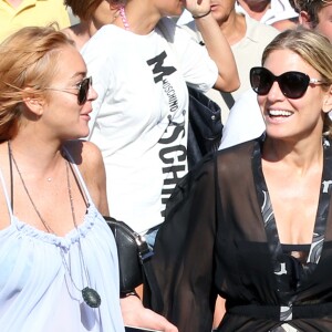 Semi-exclusif - Lindsay Lohan en vacances avec des amis sur un yacht en Sardaigne, après sa rupture avec Egor Tarabasov en Italie, le 26 juillet