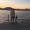 Karim Benzema regarde un coucher de soleil avec sa fille Mélia, photo Instagram juillet 2016