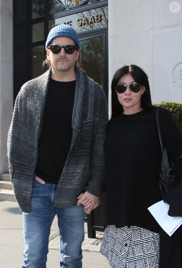 Exclusif - Shannen Doherty et son mari Kurt Iswarienko à Paris le 18 mars 2016.