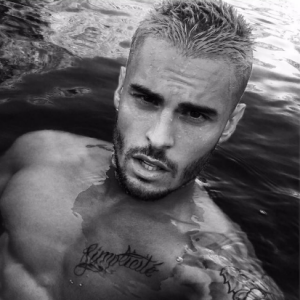 Baptiste Giabiconi lors de ses vacances en Corse, à Pinarellu, fin juillet 2016. Photo Instagram.