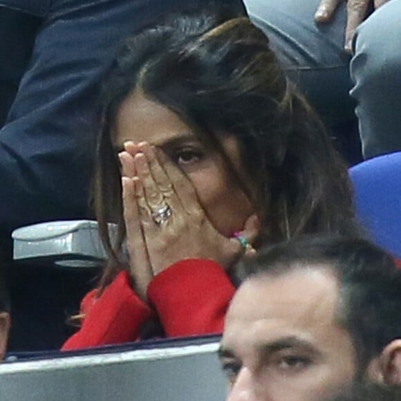 Salma Hayek - People assistent à la finale de la coupe de France entre le Stade Rennais et Guingamp au stade de France à Saint-Denis le 3 mai 2014. Guingamp à remporté le match sur le score de 2 à 0