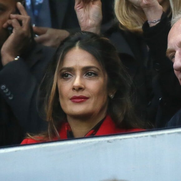 Salma Hayek et son mari François-Henri Pinault - People assistent à la finale de la coupe de France entre le Stade Rennais et Guingamp au stade de France à Saint-Denis le 3 mai 2014.