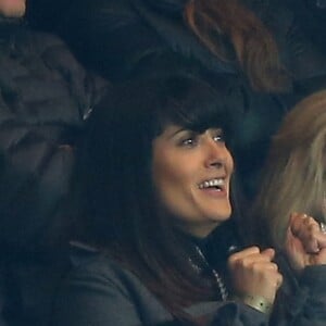 Salma Hayek au Parc des Princes, le 17 novembre 2012.