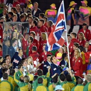 Andy Murray, désigné porte-drapeau, a mené la délégation britannique lors de la cérémonie d'ouverture des Jeux olympiques de Rio de Janeiro le 5 août 2016.