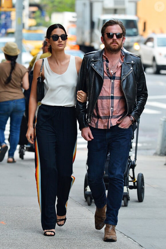 Exclusif - Le mannequin Lily Aldridge et son mari Caleb Followill à New York, le 4 juin 2016.