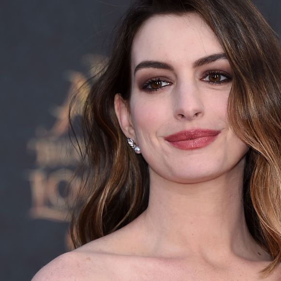 Anne Hathaway à la première de "Alice de l'autre côté du miroir" au théâtre El Capitan à Los Angeles le 23 mai 2016. 24 May 2016.