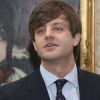 Le prince Ernst August de Hanovre, fils aîné du prince Ernst August de Hanovre, au château de Marienburg le 11 avril 2014, dévoilant la couronne des rois de Hanovre. A l'été 2017, le prince épousera en ce château dont il est propriétaire sa compagne la créatrice de mode russe Ekaterina Malysheva.