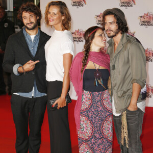 Jérémy Frérot et Flo Delavega (Fréro Delavega) avec leurs compagnes respectives, Laure Manaudou et Natalia Doco à la 17ème cérémonie des NRJ Music Awards 2015 au Palais des Festivals à Cannes, le 7 novembre 2015. © Christophe Aubert via Bestimage