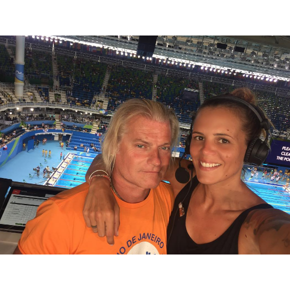 Laure Manaudou et son ancien entraîneur Philippe Lucas commentent les épreuves de natation des Jeux Olympiques. Photo publiée sur Instagram en août 2016