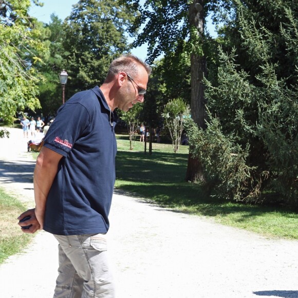 Semi-exclusif - Fabien Onteniente en pleine partie lors du 9e Star West Pétanque à Arcachon, France, le 7 août 2016. © Jean-Marc Lhomer/Bestimage