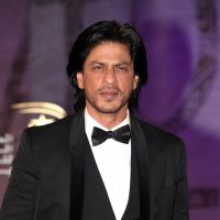 Shah Rukh Khan : La superstar de Bollywood détenue à l'aéroport de Los Angeles