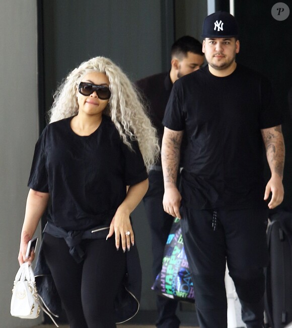 Blac Chyna, enceinte, et son fiancé Rob Kardashian quittent leur hôtel de Miami le 18 mai 2016