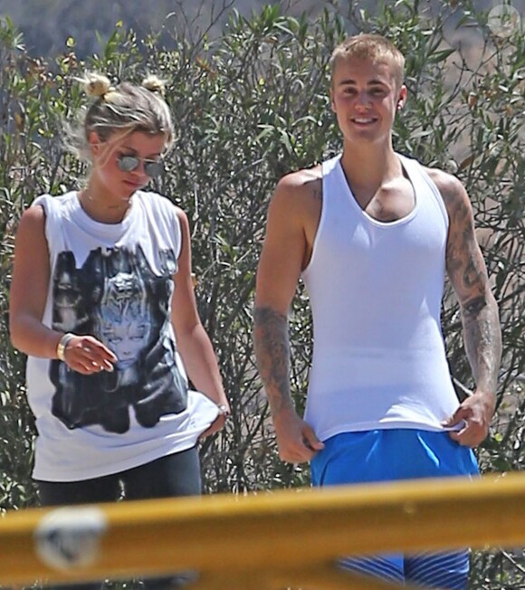 Justin Bieber et Sofia Richie se baladent ensemble sur les hauteurs de Hollywood. Le 10 août 2016