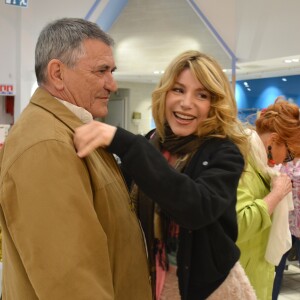 Exclusif - Jean-Marie Bigard et Lola Marois - Tournage du film "Vive la crise" à Paris. Le 15 juin 2016 © Production via Bestimage