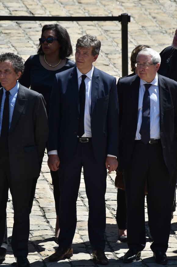 Jack Lang, Arnaud Montebourg, Jean-Paul Huchon lors de la cérémonie d'hommage national à Michel Rocard dans la cour d'honneur de l'Hôtel National des Invalides à Paris, le 7 juillet 2016.