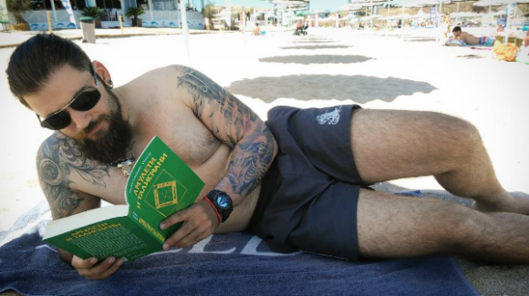 Stan Yanevski, qui a joué Viktor Krum dans Harry Potter et la Coupe de feu, a bien changé depuis la sortie du film !