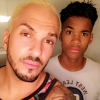Nicolas ("Secret Story 9") devient blond platine et se fait critiquer sur les réseaux sociaux. Août 2016.