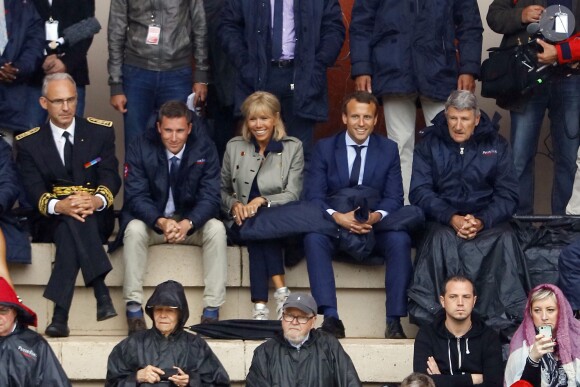 Emmanuel Macron en Vendée au Puy du Fou le 19 août 2016. Étaient présents sa femme Brigitte Macron, Philippe de Villiers (créateur du Parc) et son fils Nicolas (actuel directeur) © Sebastien Valiela / Bestimage