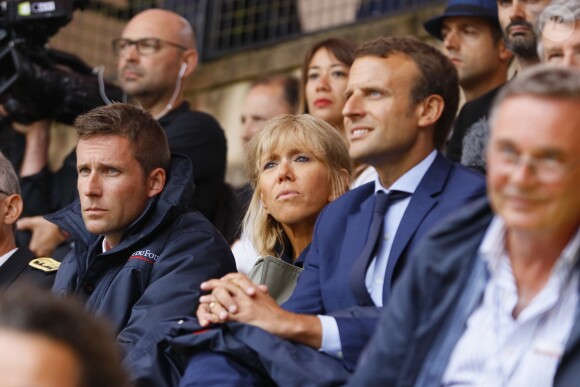 Emmanuel Macron en Vendée au Puy du Fou le 19 août 2016. Étaient présents sa femme Brigitte Macron, Philippe de Villiers (créateur du Parc) et son fils Nicolas (actuel directeur) ©Sebastien Valiela / Bestimage